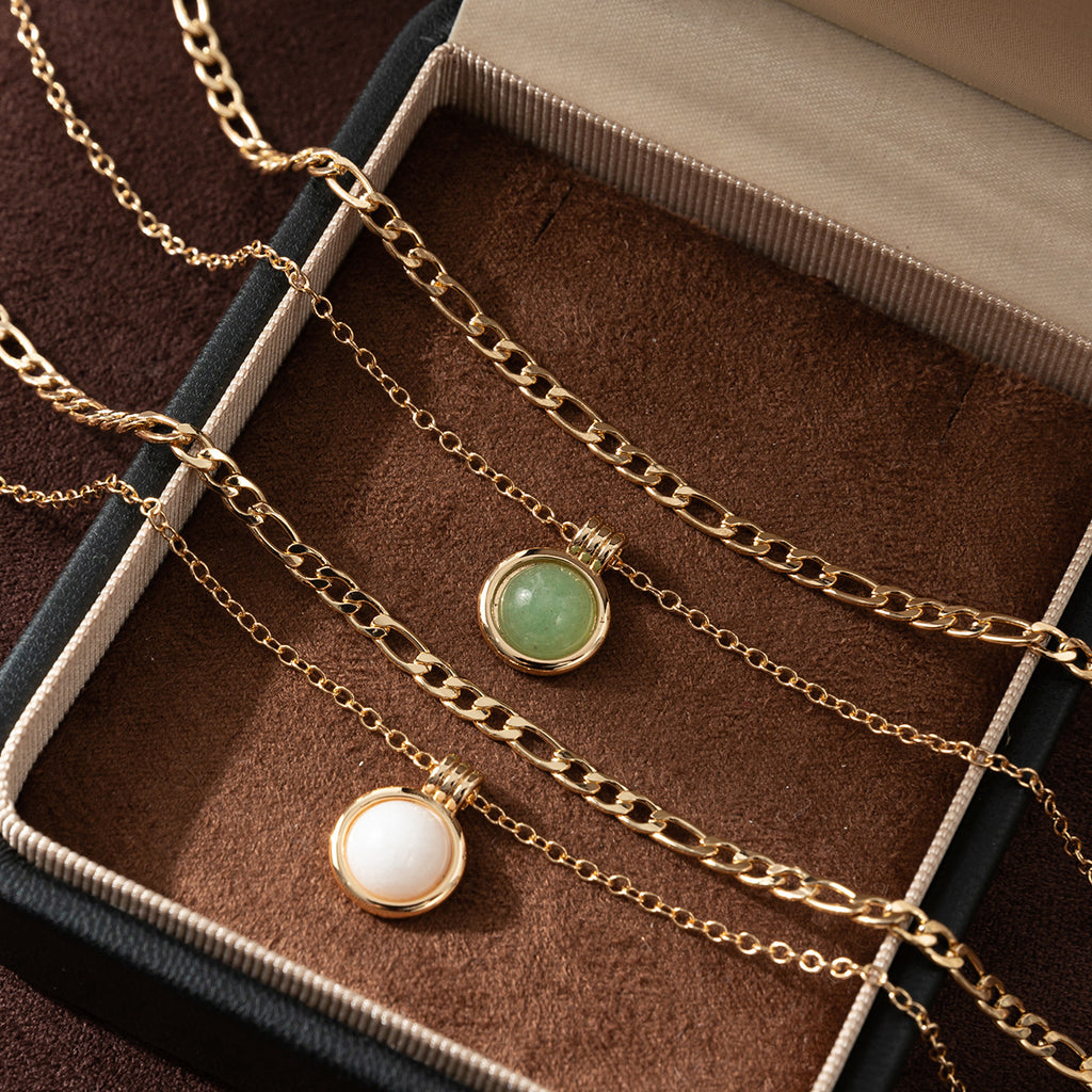 Figaro chain with color-preserving gold-plated accessories