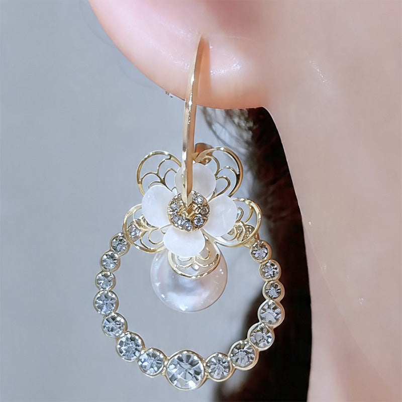 White flower earrings