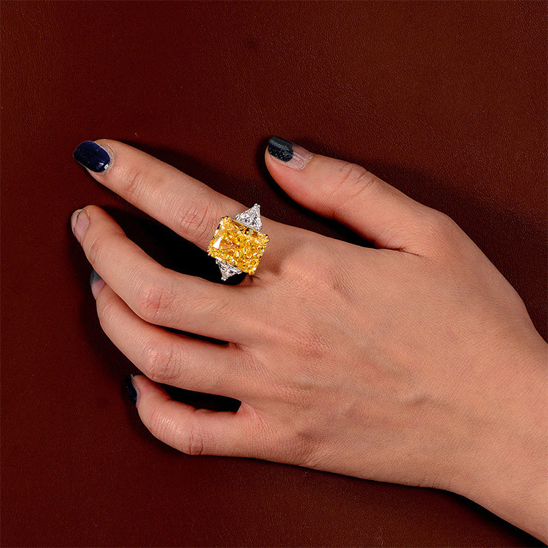 Rectangular main stone ring
