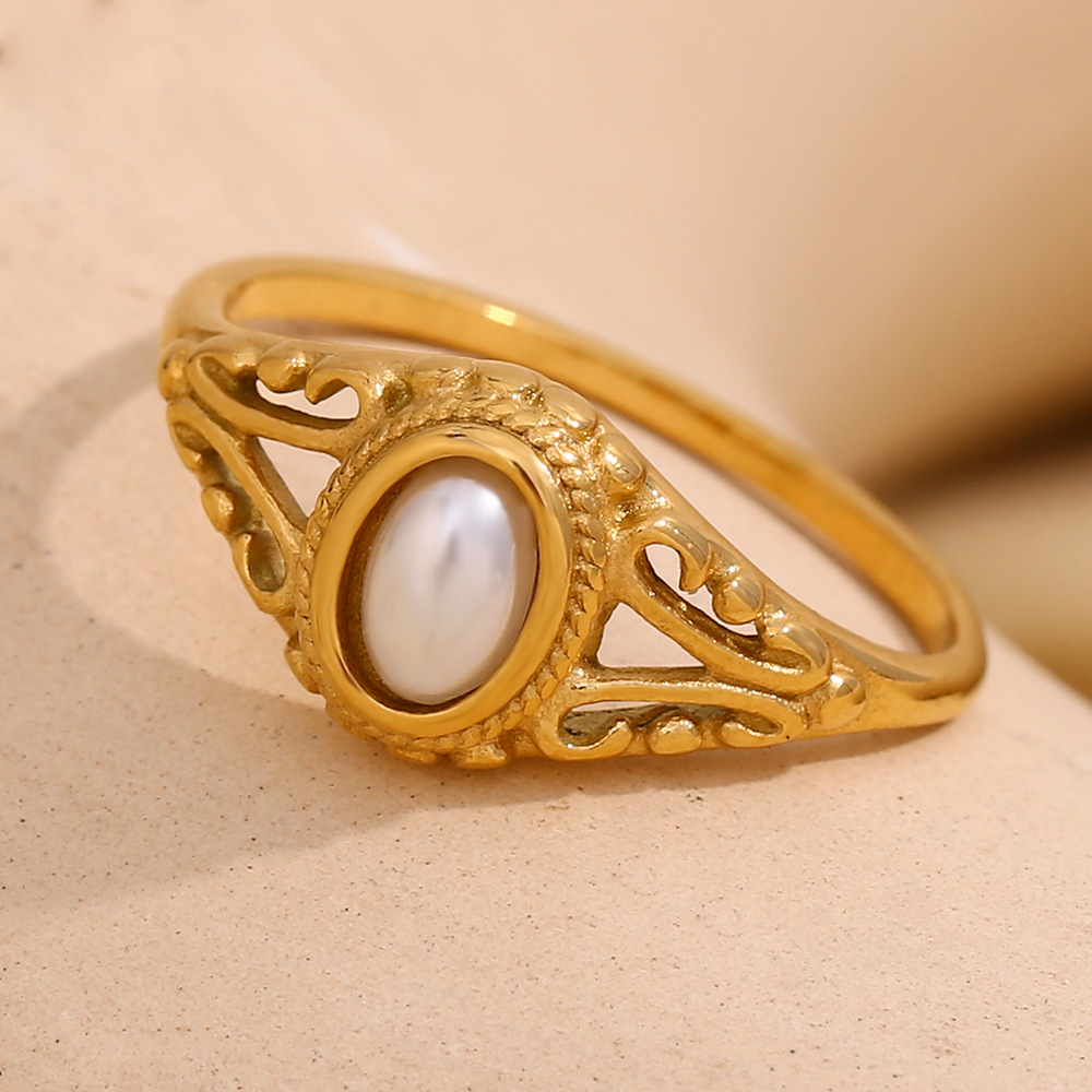Retro Engraved Pearl Statement Fashion Ring