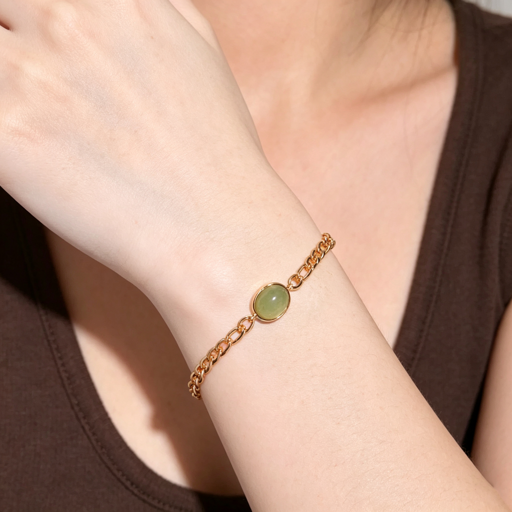 Figaro chain with color-preserving gold-plated accessories