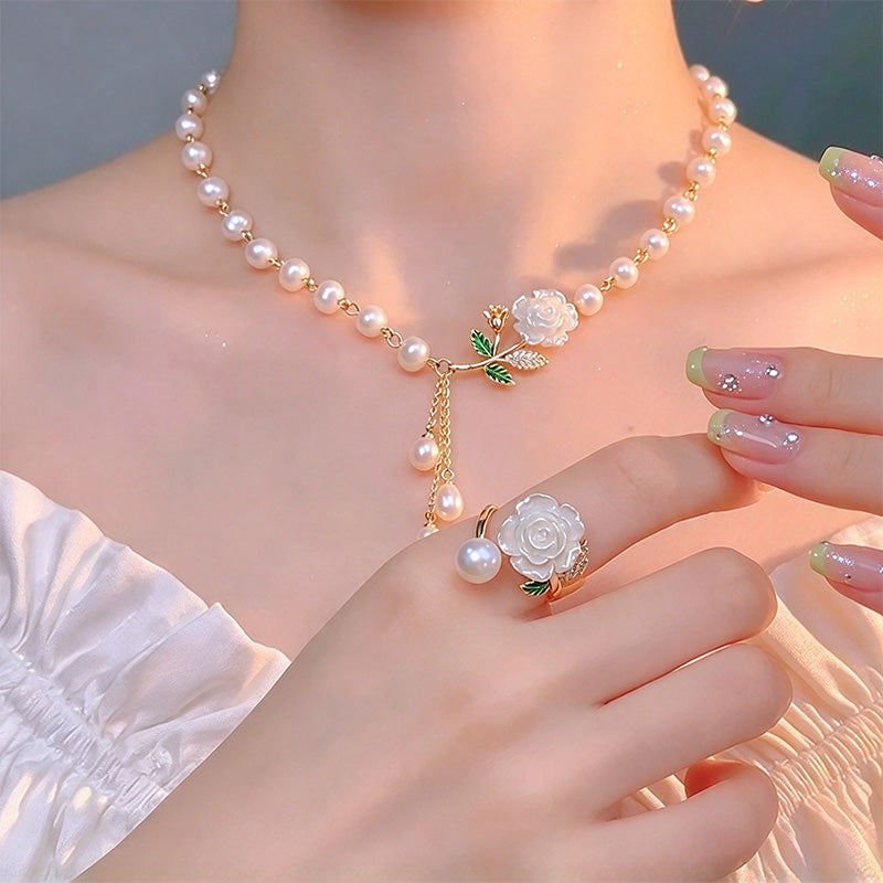Unnamed Flower Pearl Necklace