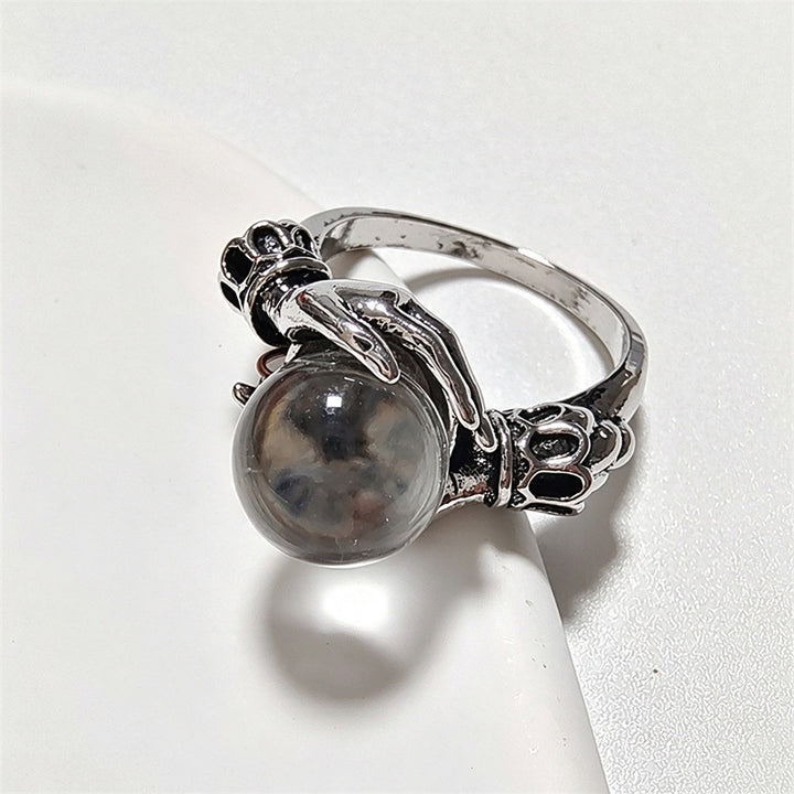 Retro Skull Hand Ring