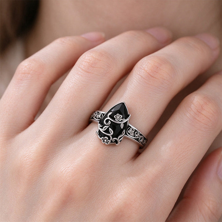Vintage flower ring