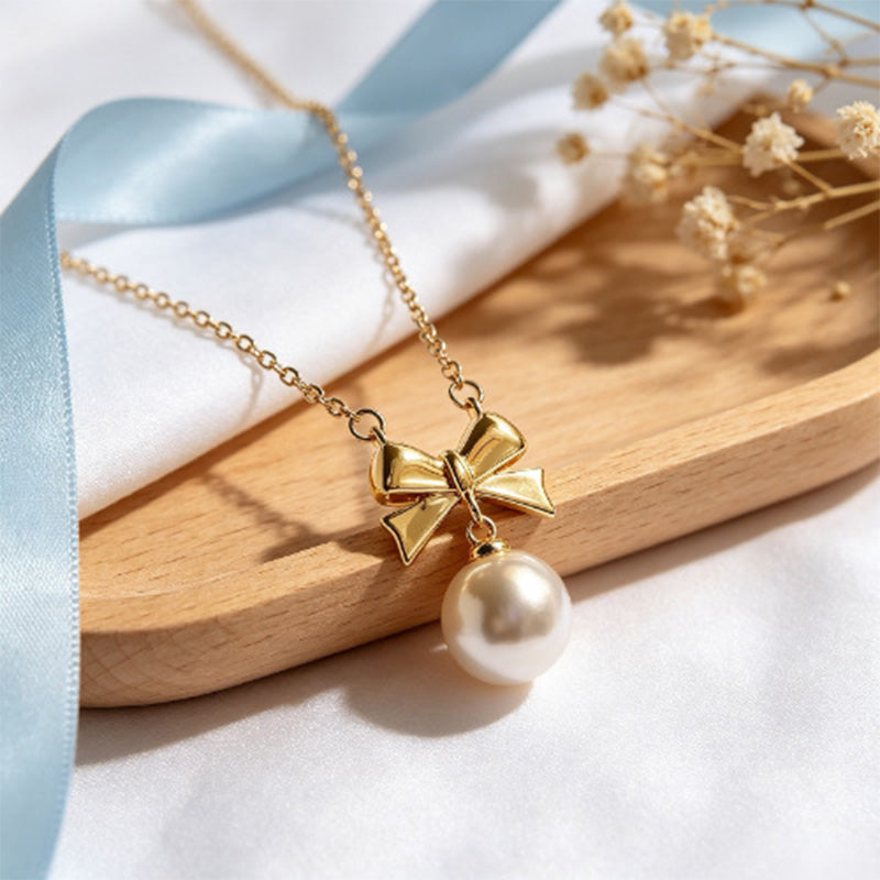 Bow Pearl Pendant Necklace