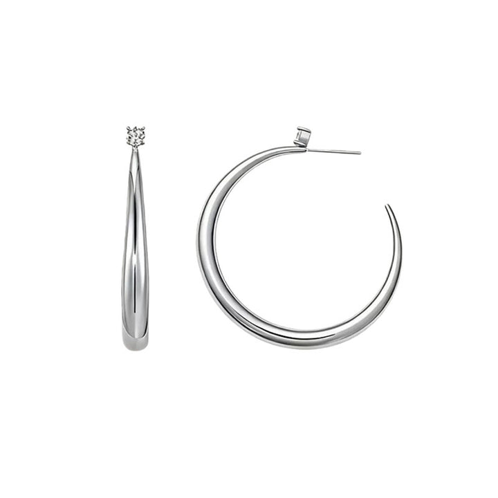 Horn-shaped stud earrings