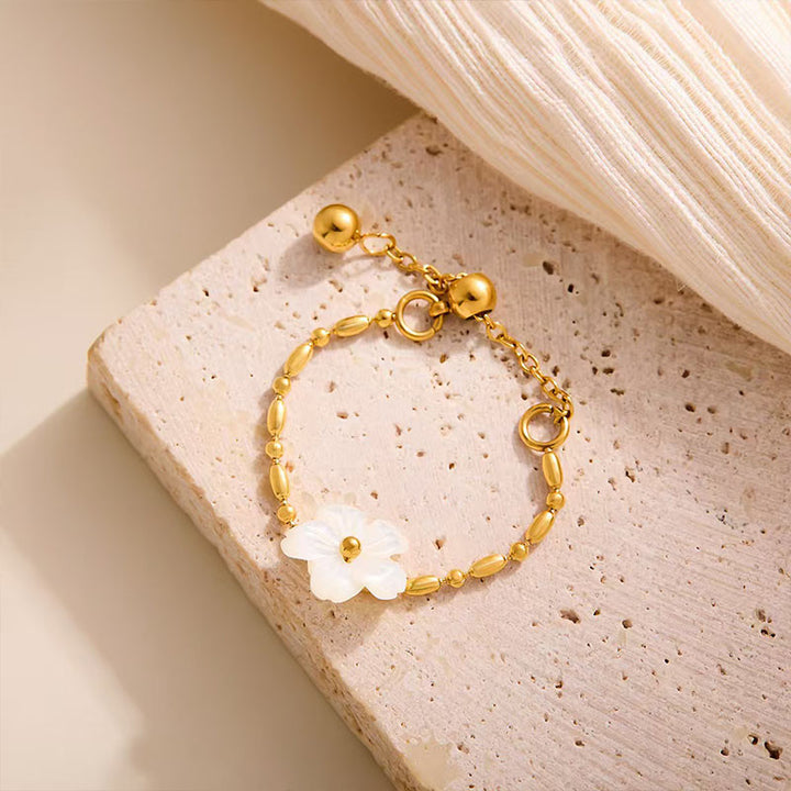 Shell Flower Necklace