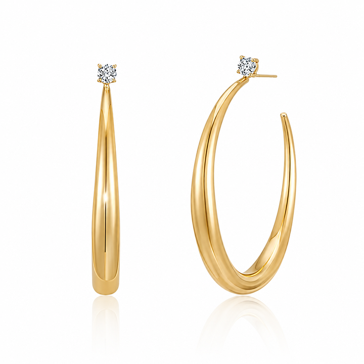 Horn-shaped stud earrings