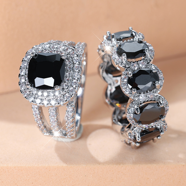 Egg-shaped ring set