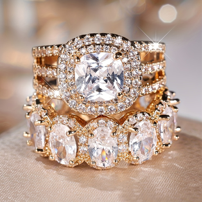 Egg-shaped ring set