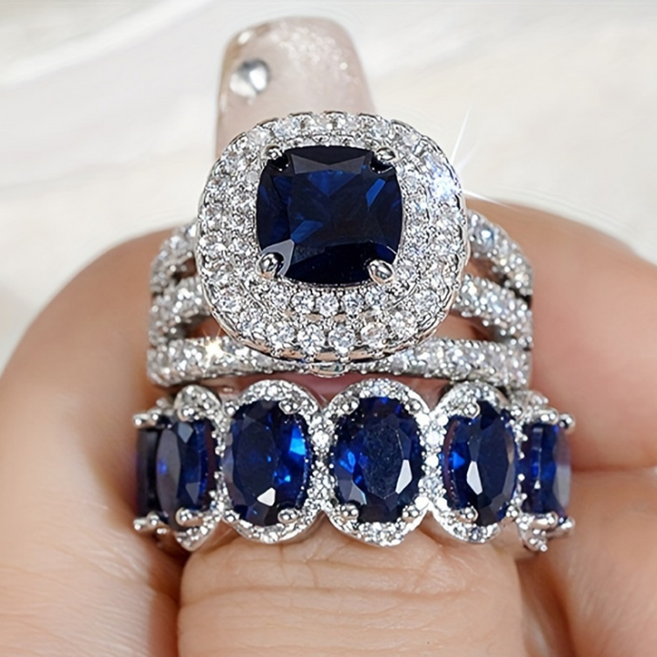 Egg-shaped ring set