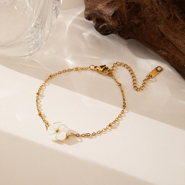 Shell Flower Necklace